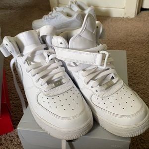 Used nike Air Force ones white size 6.5